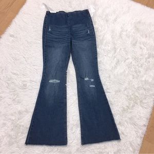 REDUCED PRICE! Tinseltown Distressed Pull Up Jeans Size 11x30 NWT